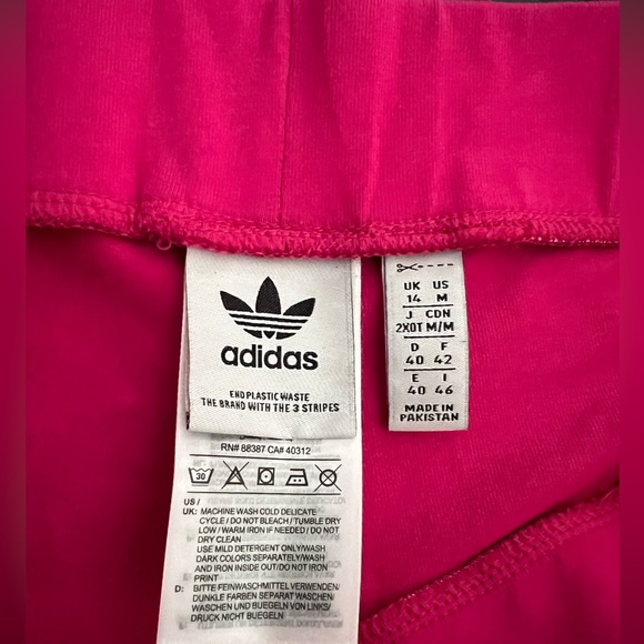 NWOT women’s ADIDAS full length legging - Picture 3 of 3